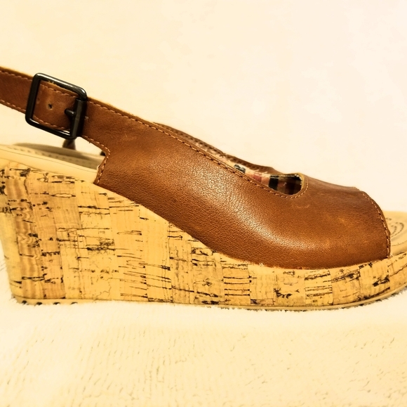 Crocs wedges sz 6W - Picture 2 of 5